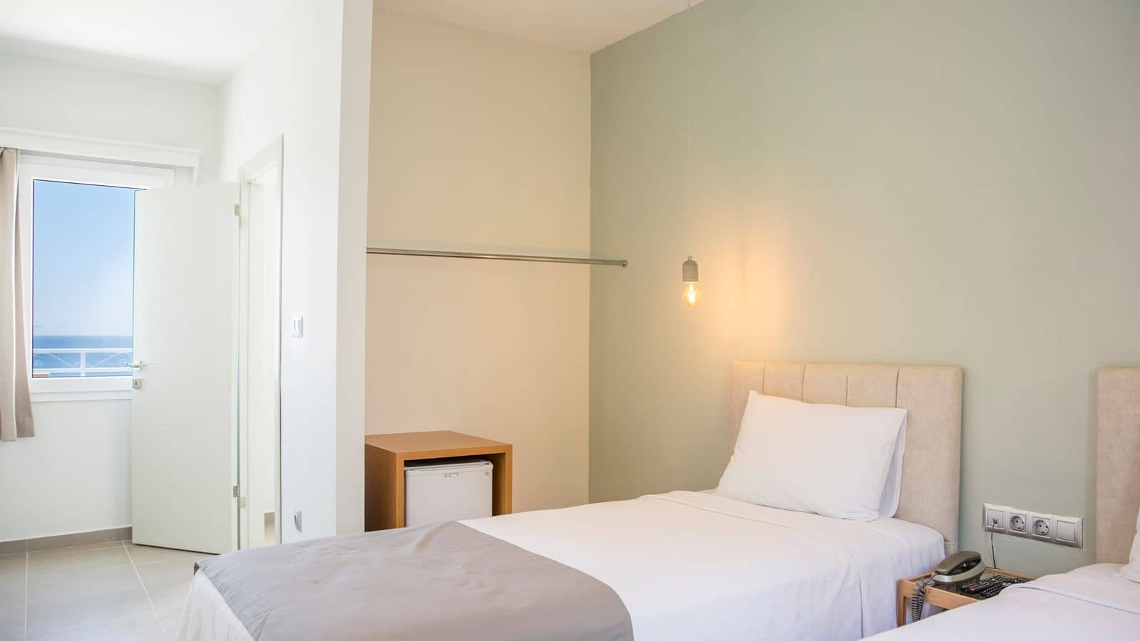 rooms-superior-triple-room