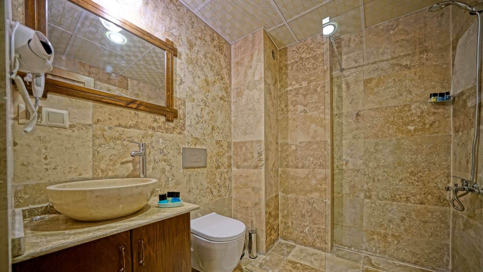 rooms-standard-double-room