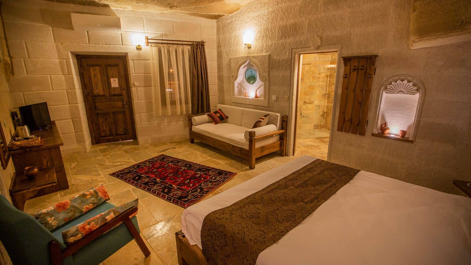 rooms-deluxe-room