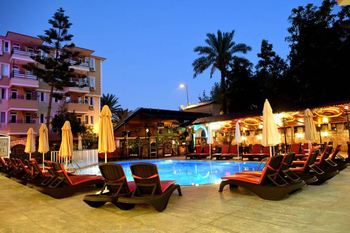pools-outdoor-pool