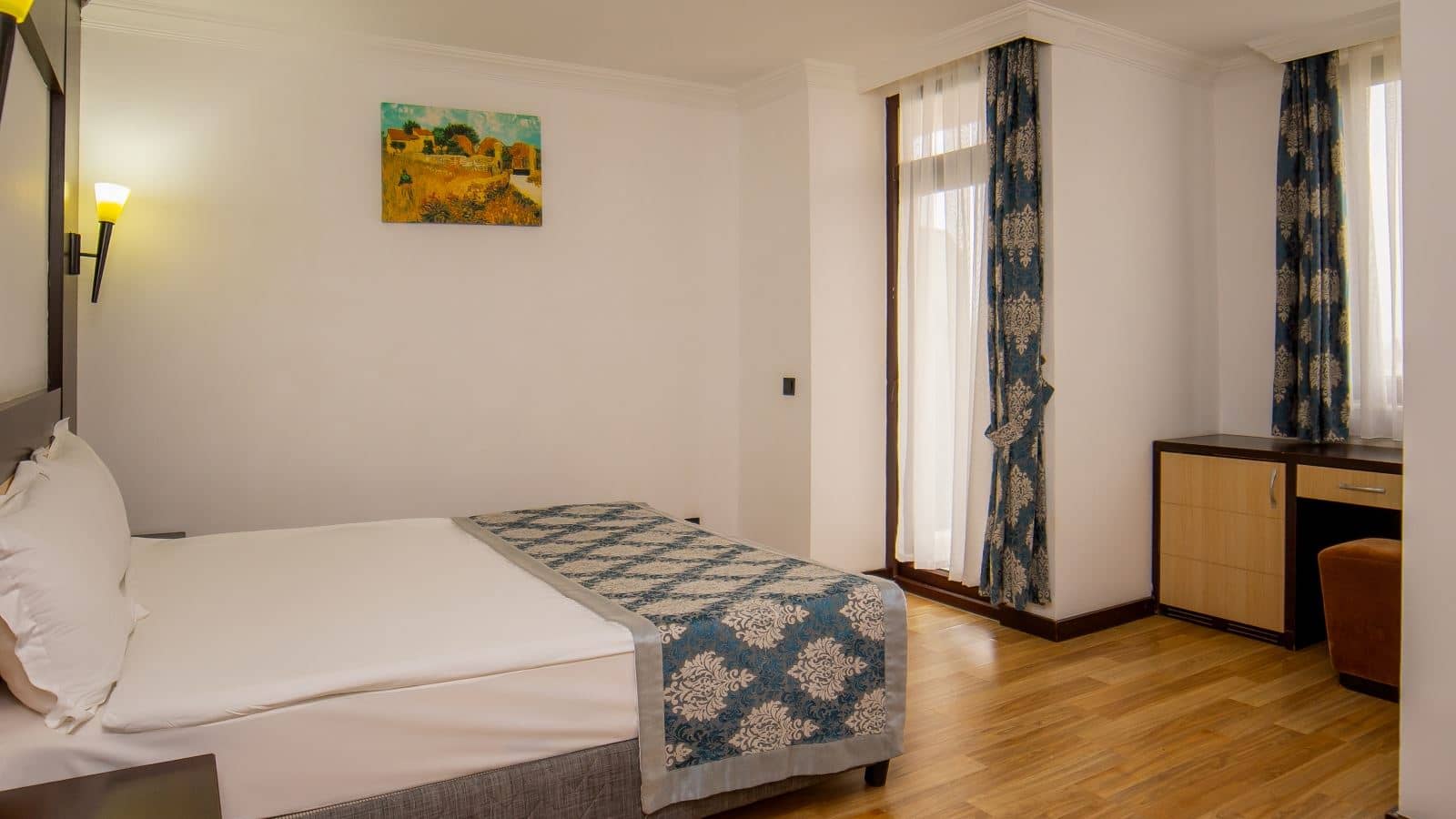 rooms-standard-room