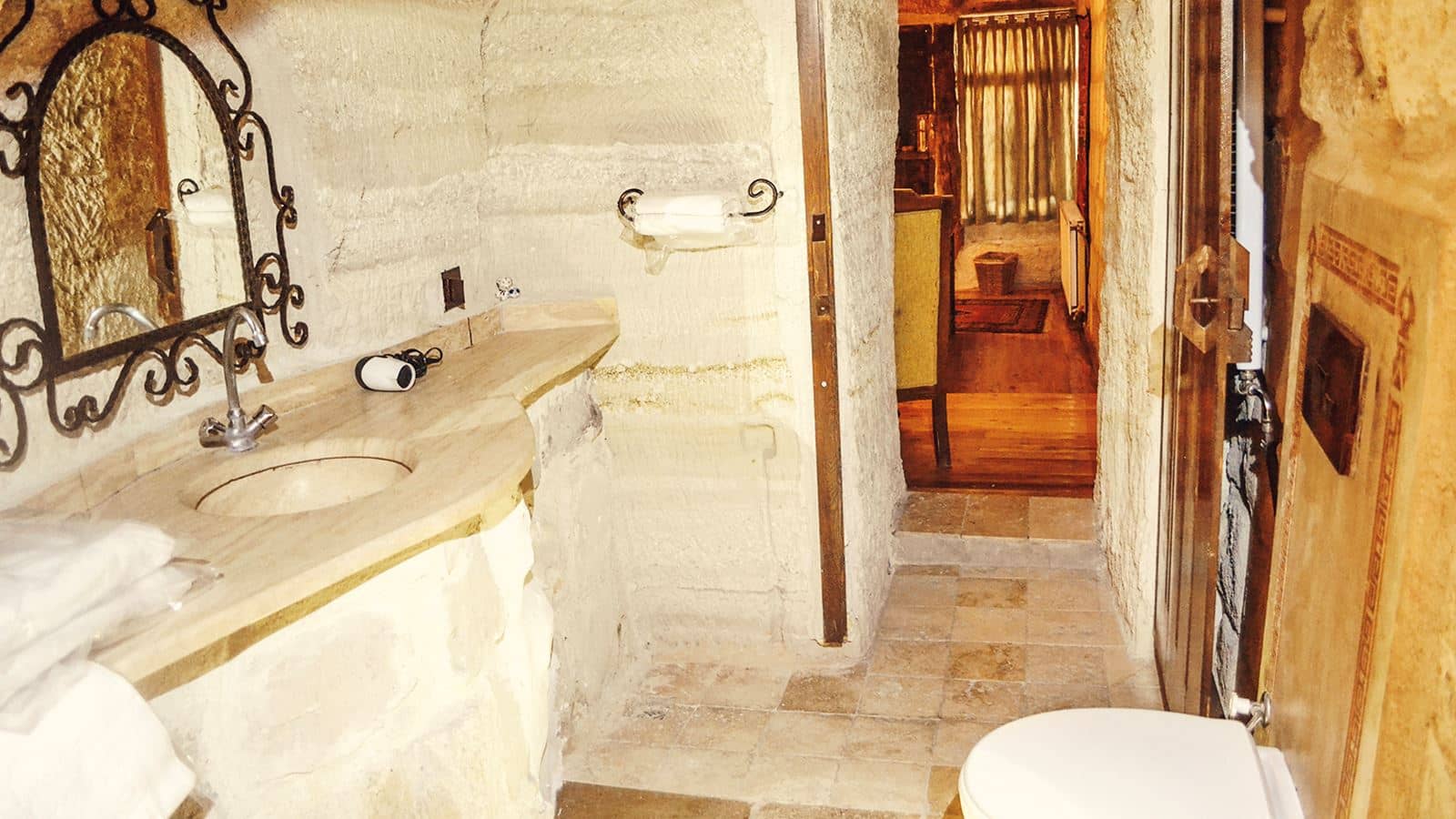 rooms-cave-room