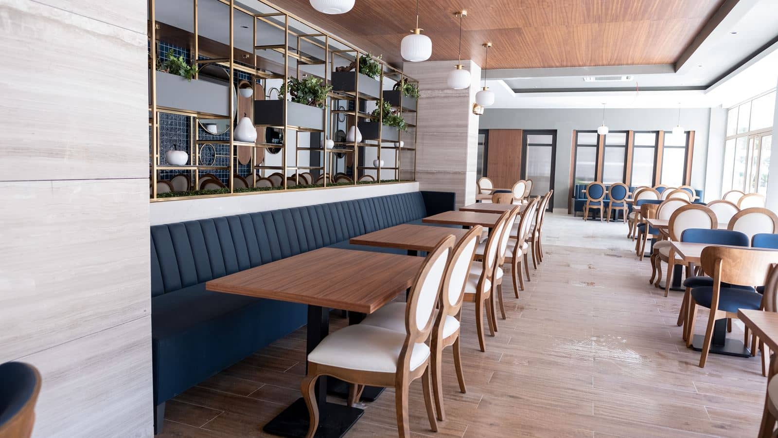 restaurants-restaurant