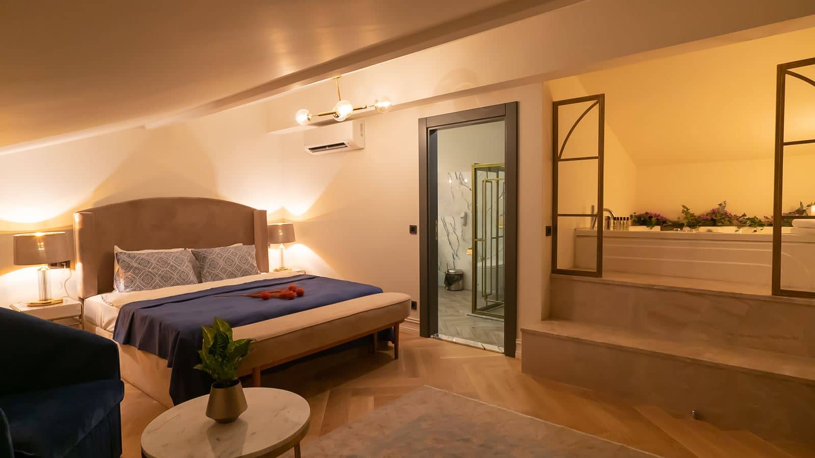 rooms-king-suite-bosphorus-view-with-terrace