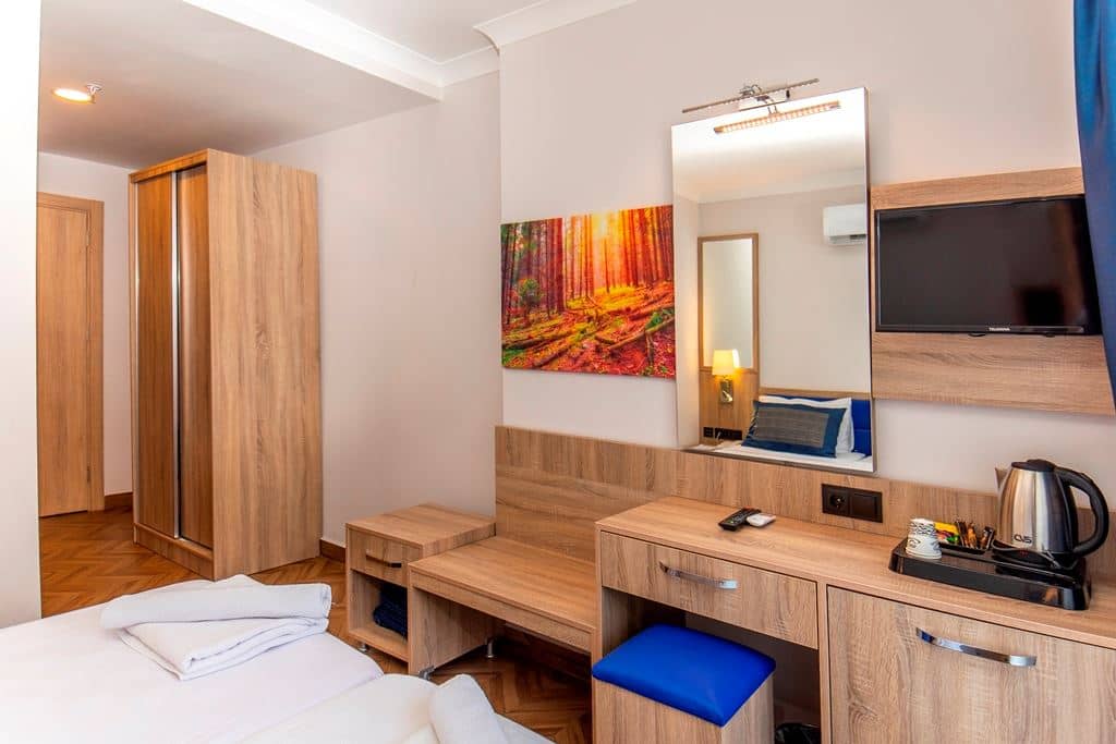 rooms-standard-room