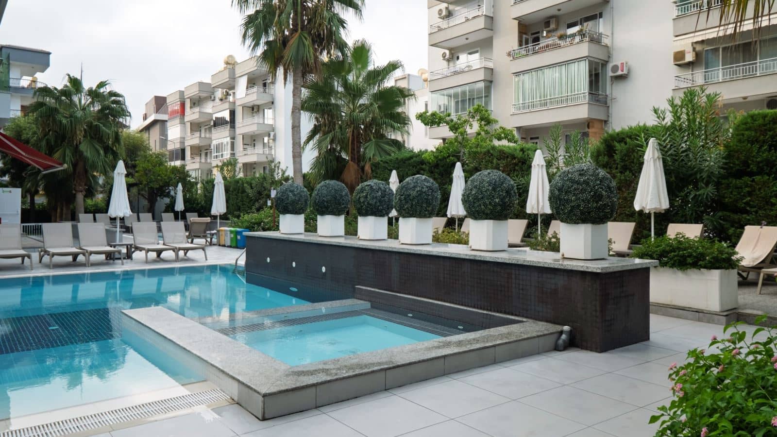 pools-outdoor-pool