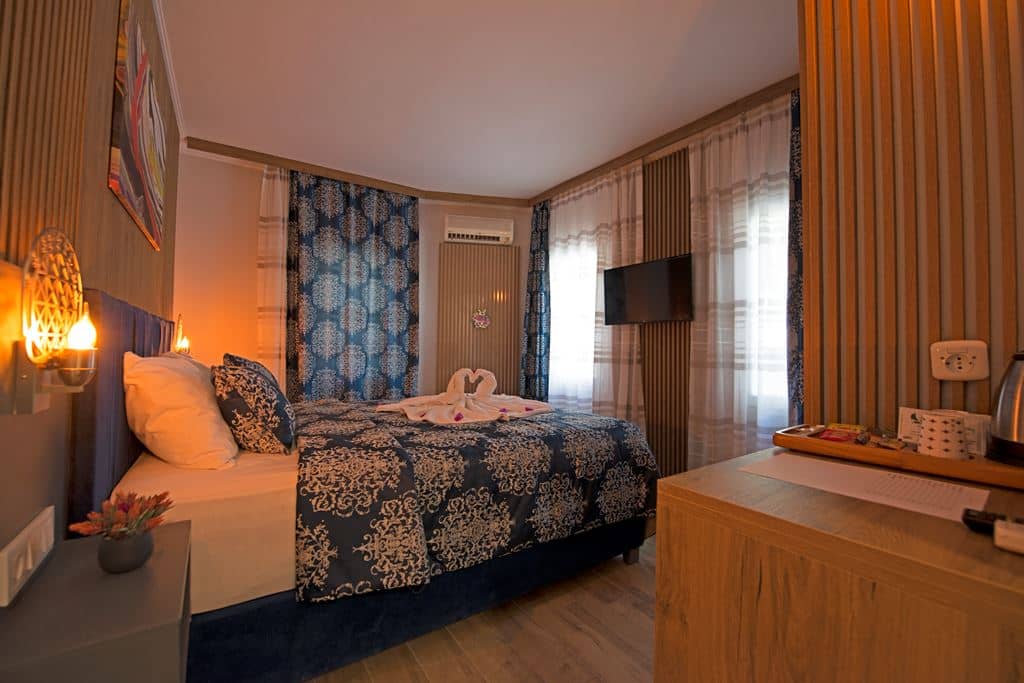 rooms-standard-room