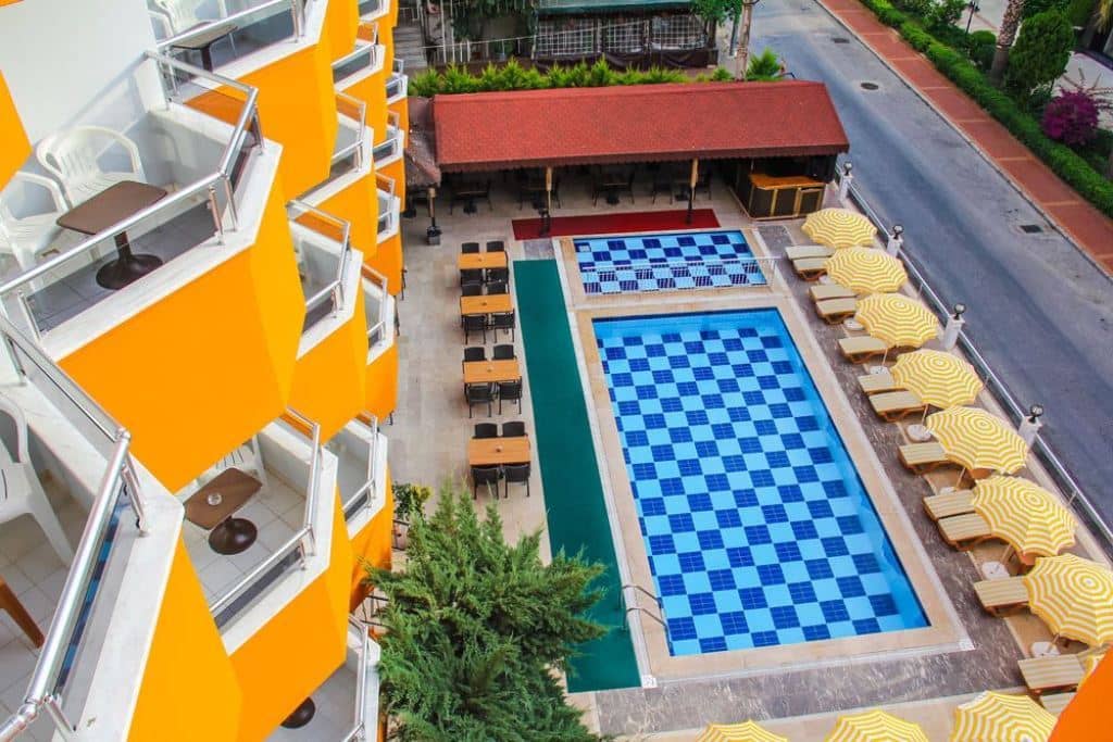 pools-outdoor-pool