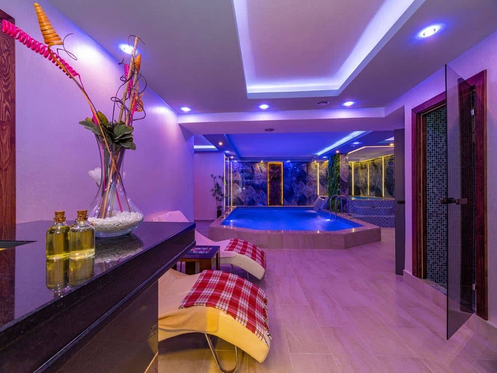 pools-indoor-pool