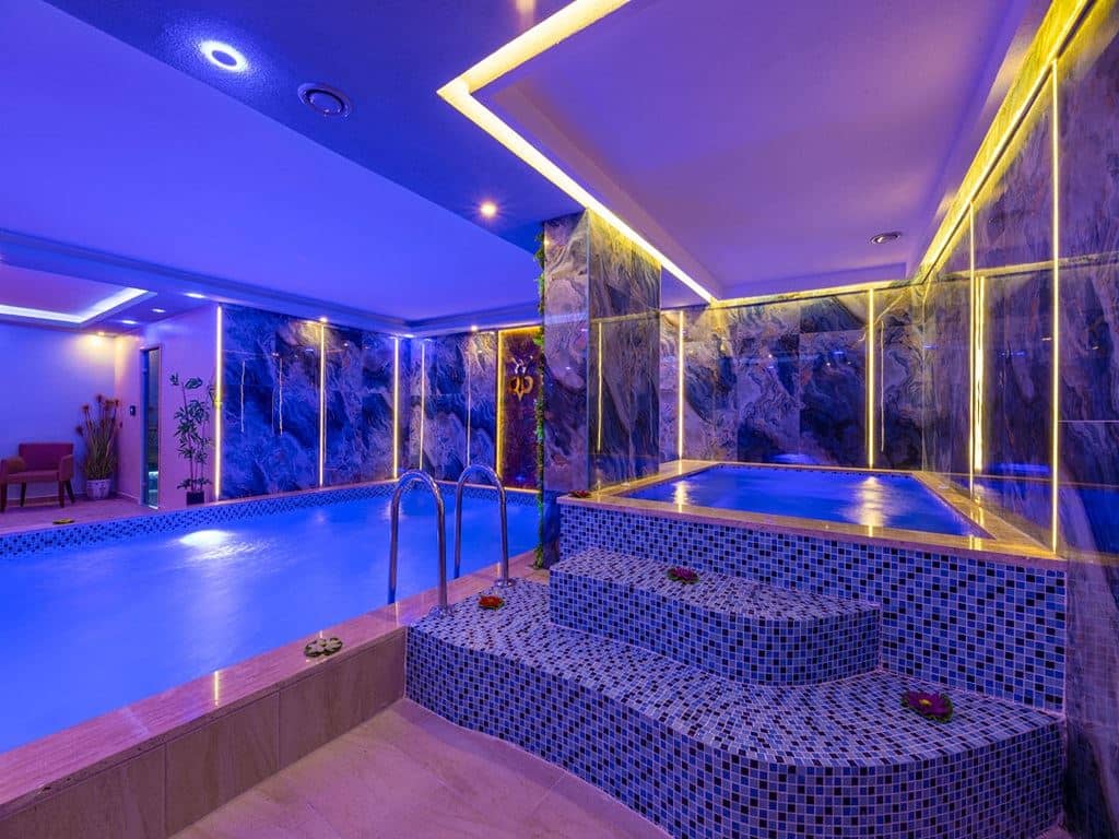 pools-indoor-pool