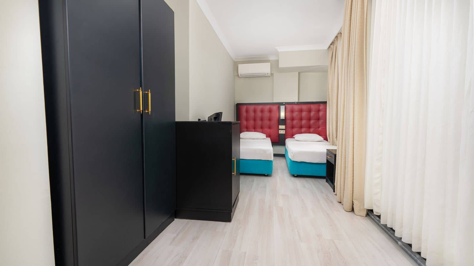 rooms-standard-room