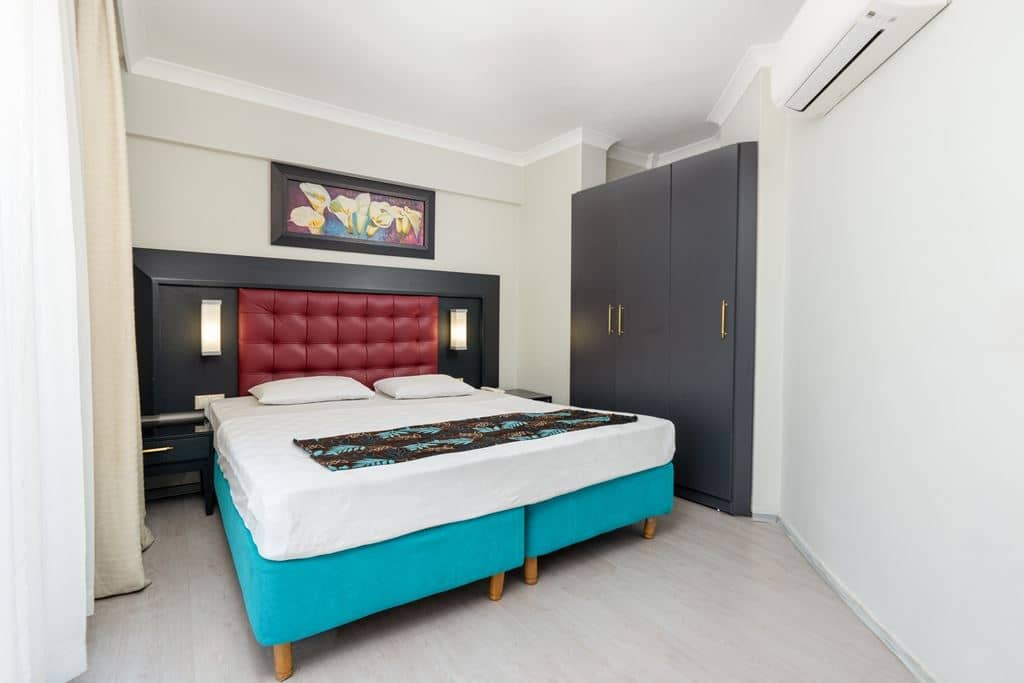 rooms-family-corner-room-connection