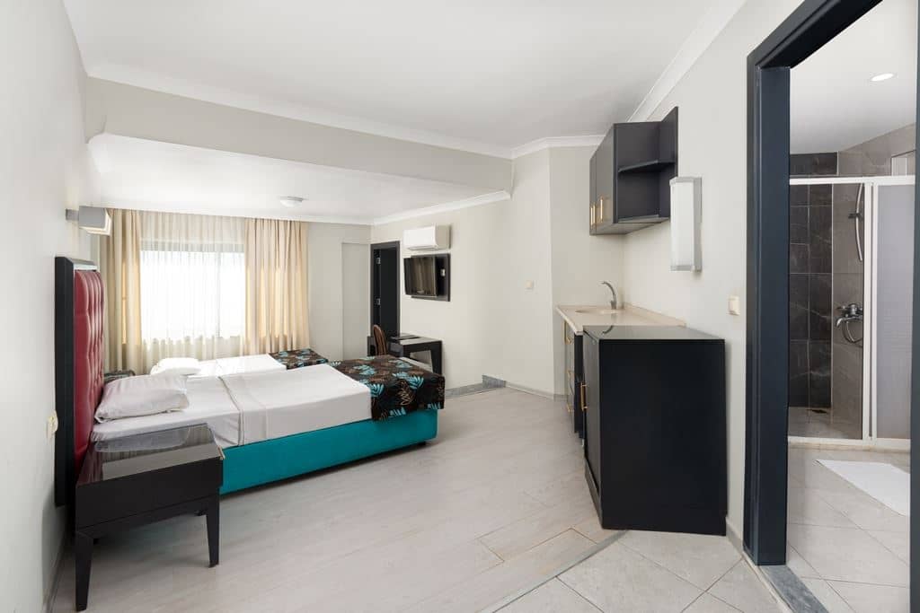 rooms-family-corner-room-connection