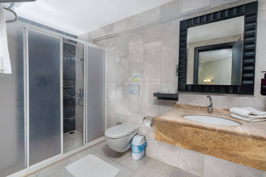 rooms-family-corner-room-connection