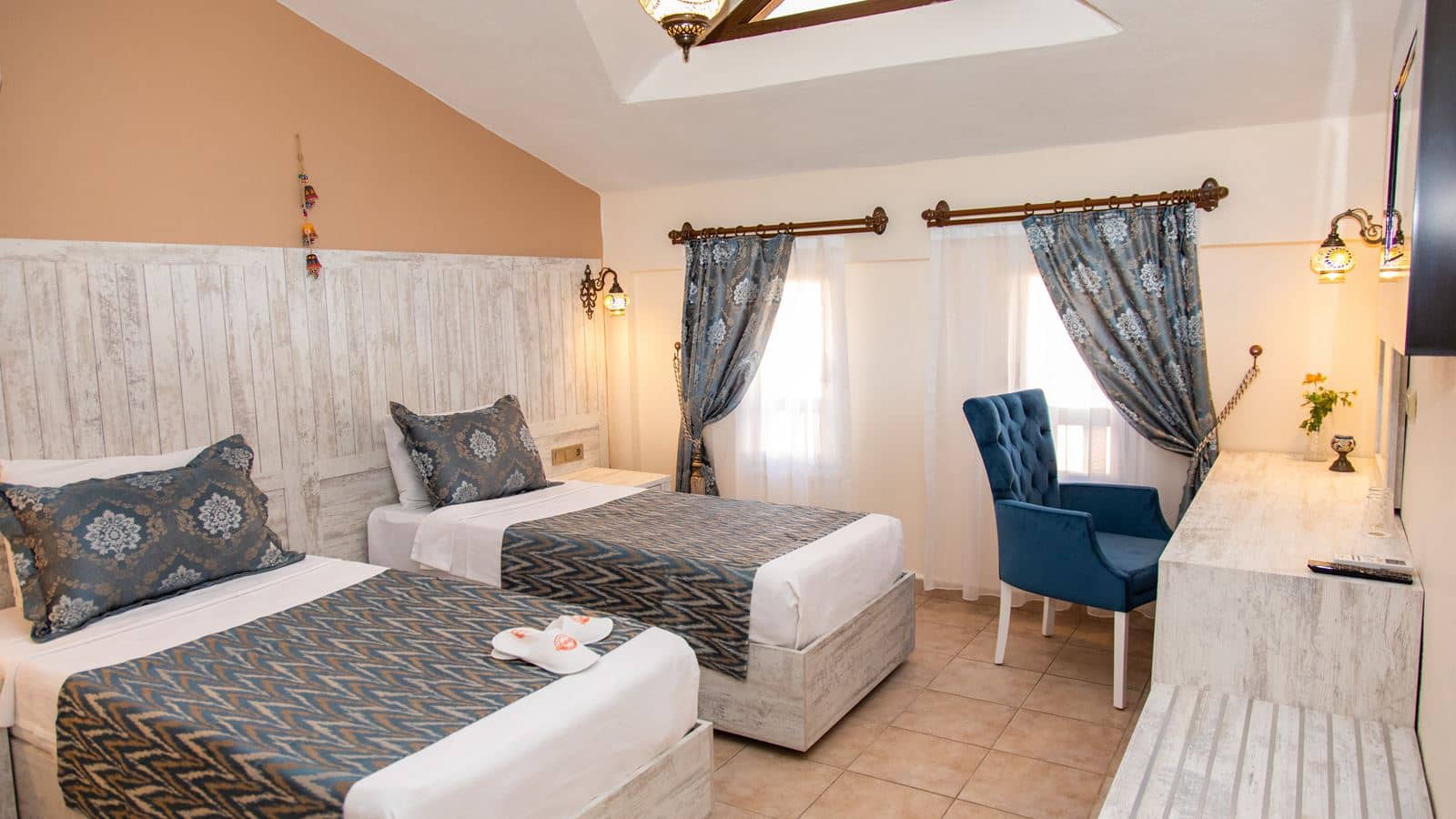 rooms-standard-room