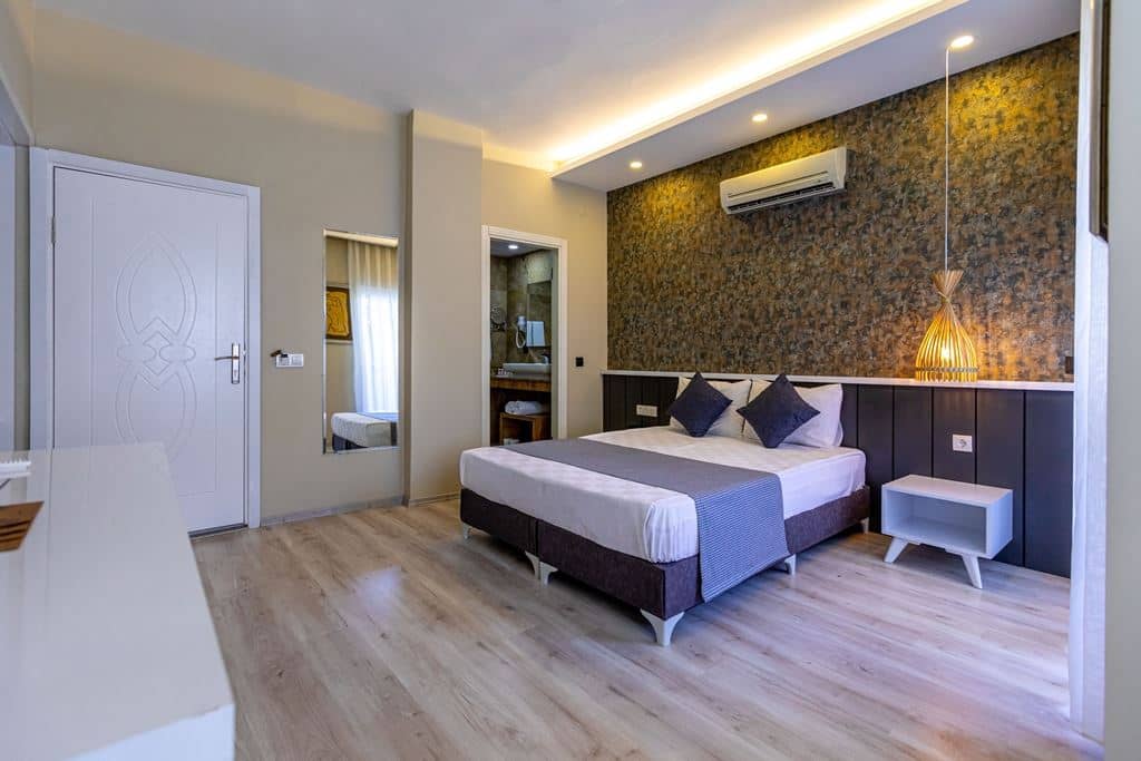 rooms-superior-trpl