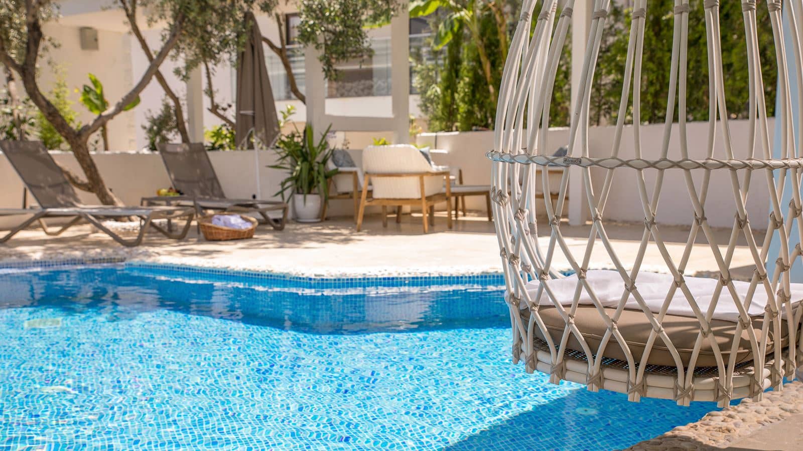 rooms-garden-pool-suite
