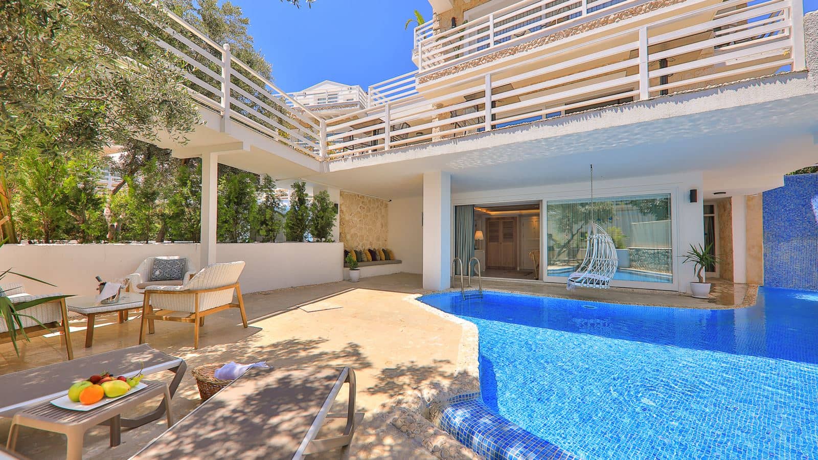 rooms-garden-pool-suite