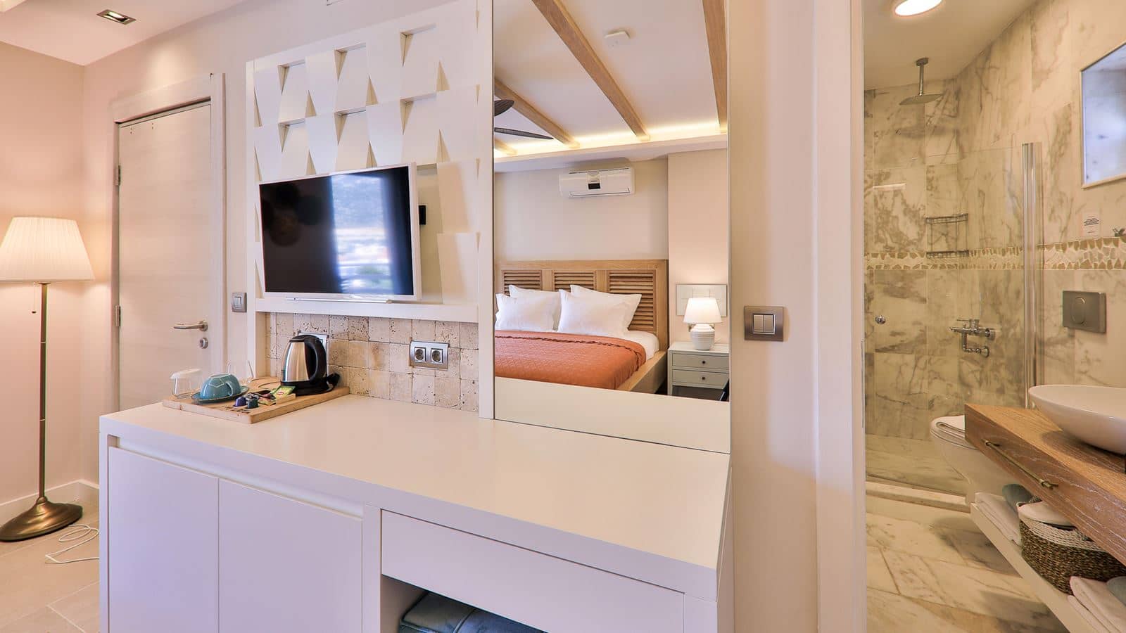 rooms-classic-room