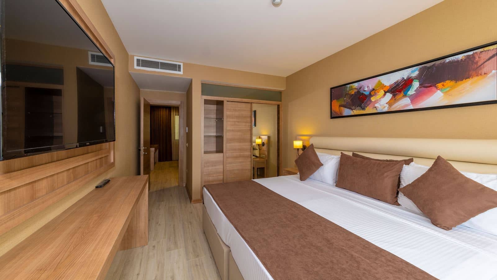 rooms-suite-deluxe