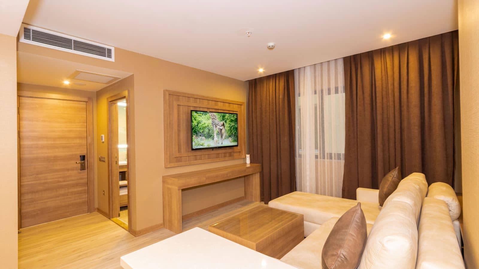 rooms-suite-deluxe