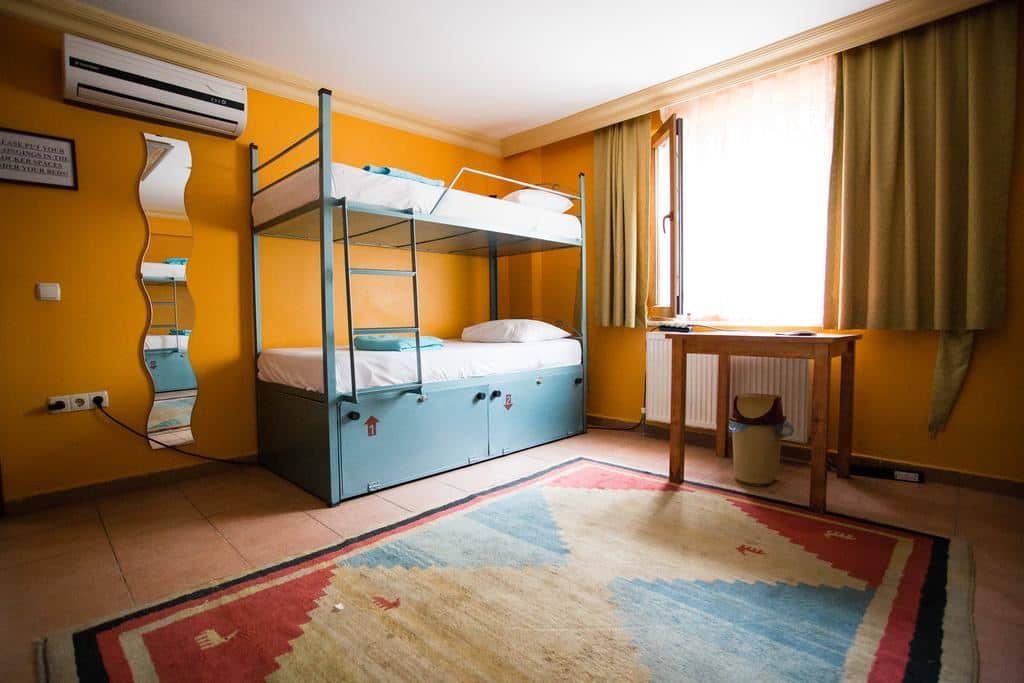 rooms-bed-in-dormitory-capacity-8