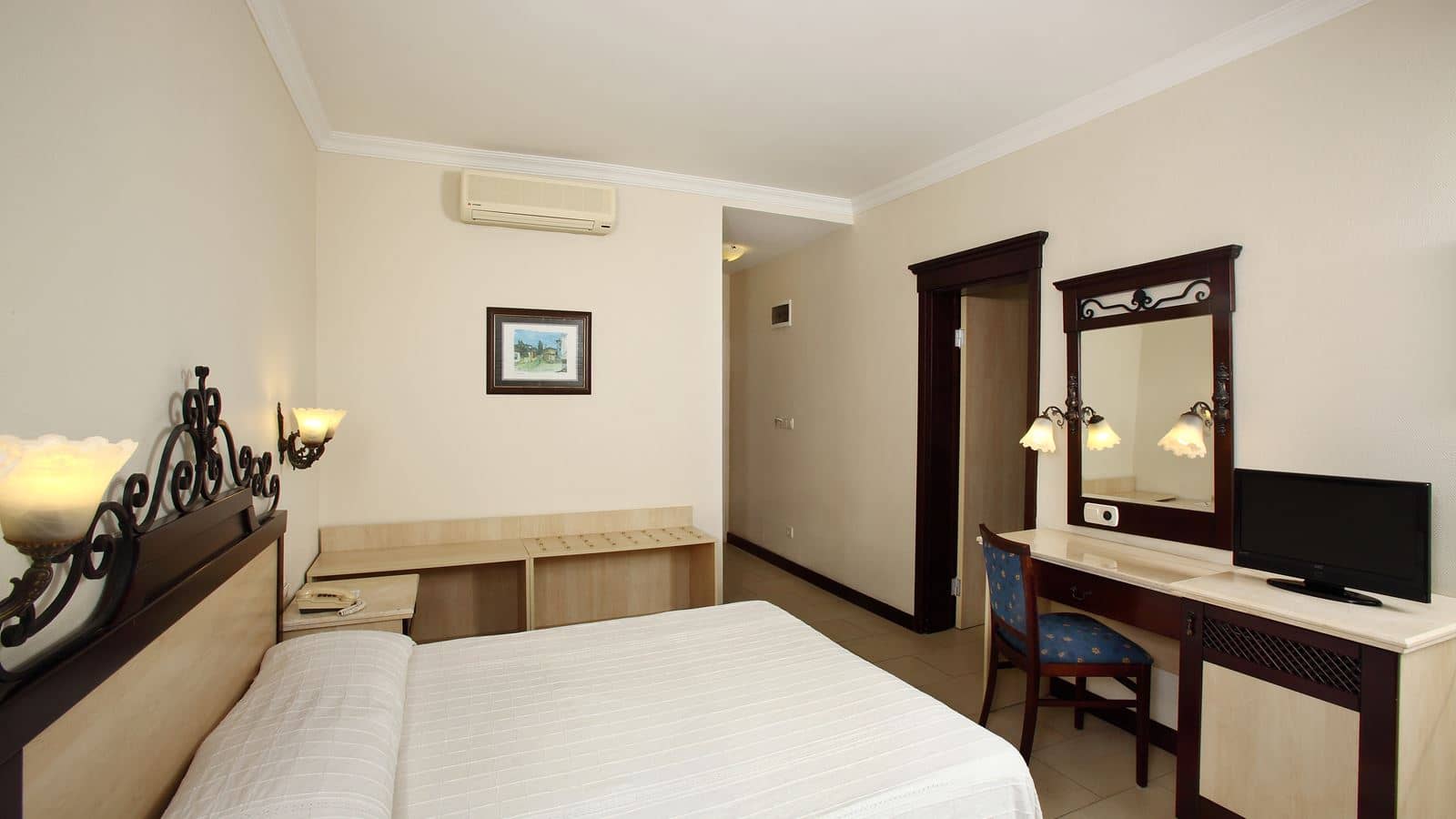 rooms-family-room
