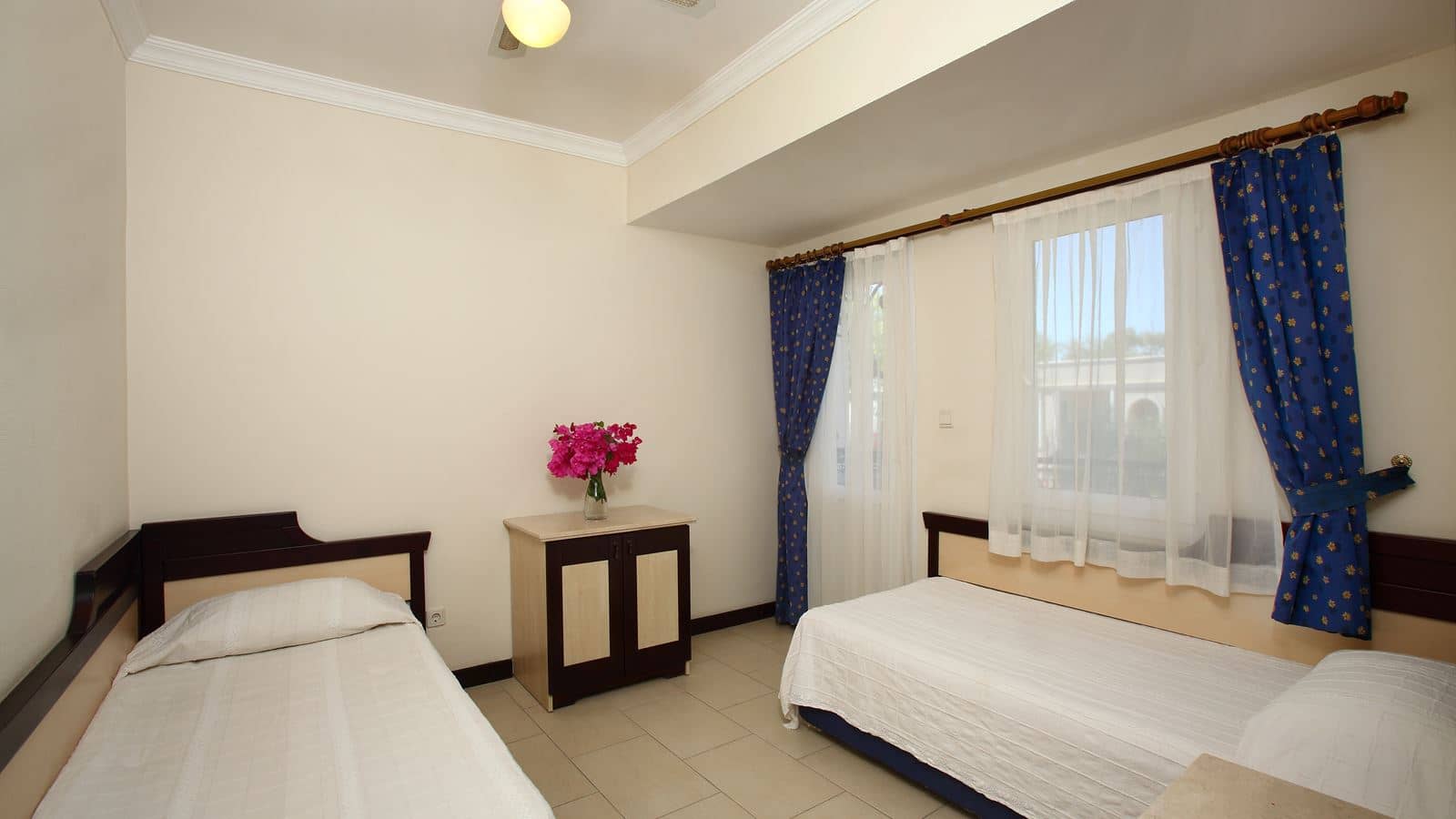 rooms-family-room