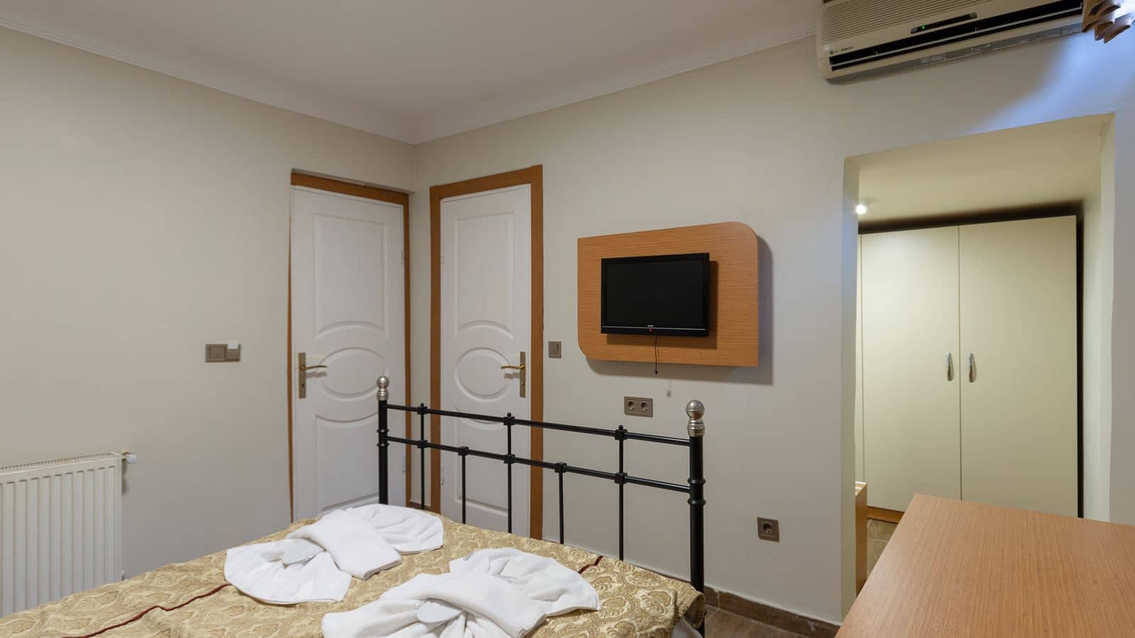 rooms-triple-economy