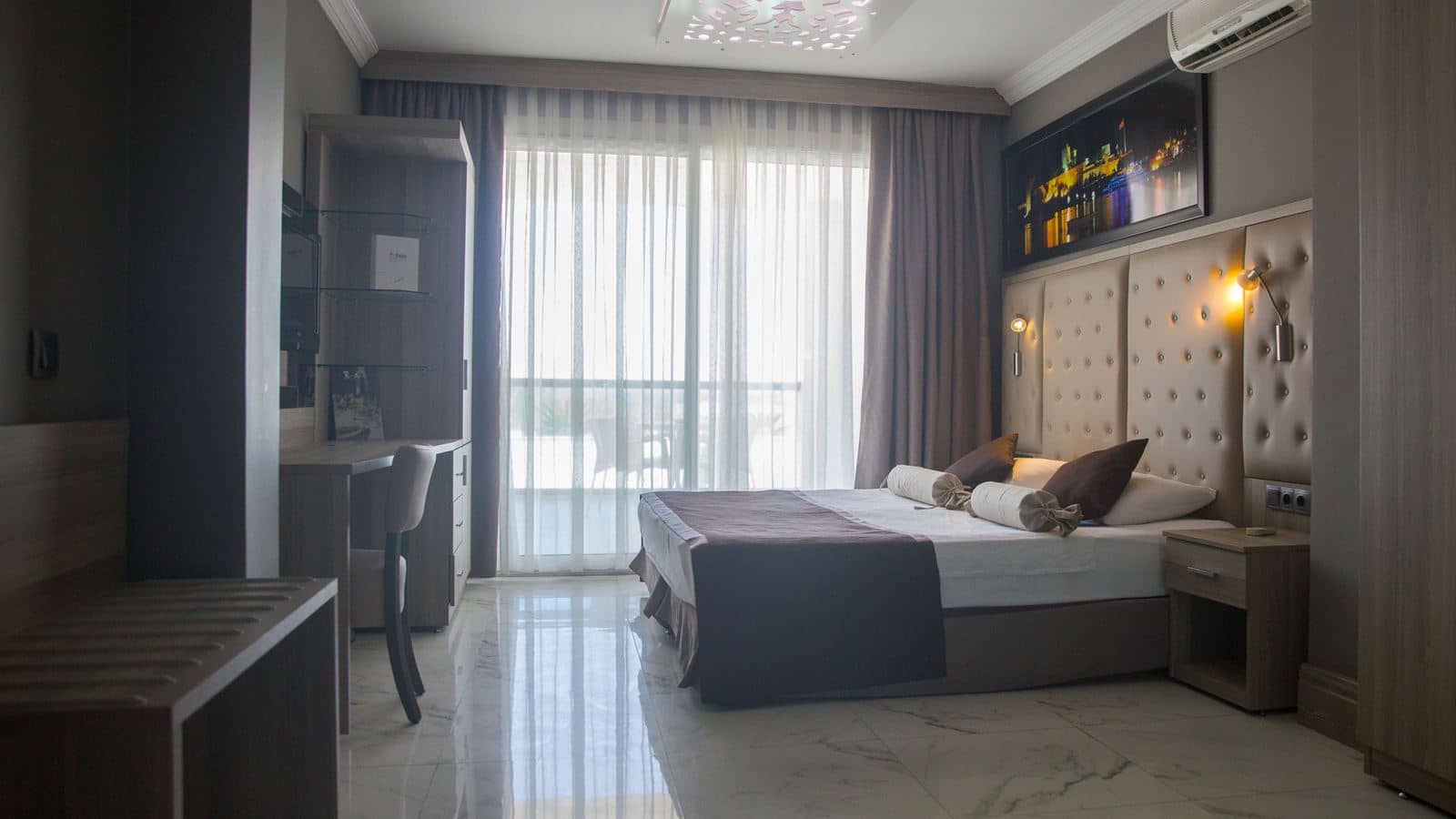 rooms-economic-family-room