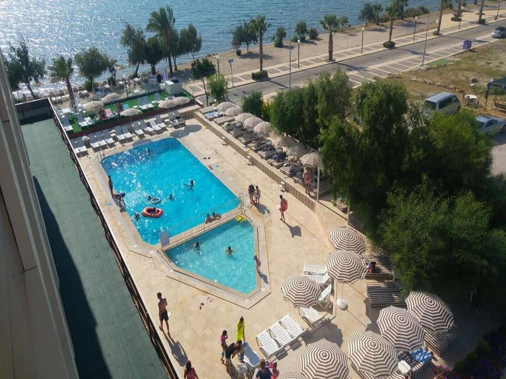 pools-outdoor-pool