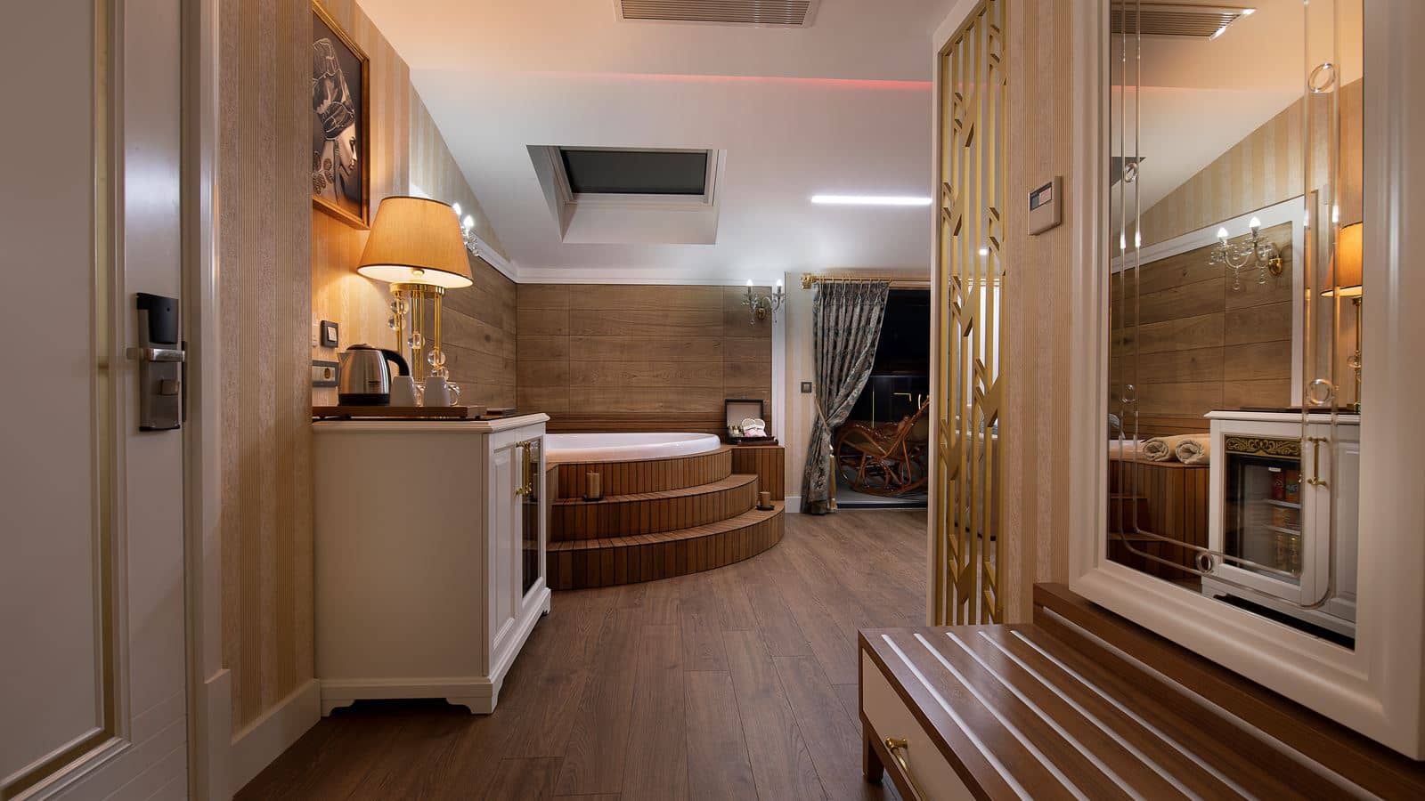 rooms-jacuzzi-suite