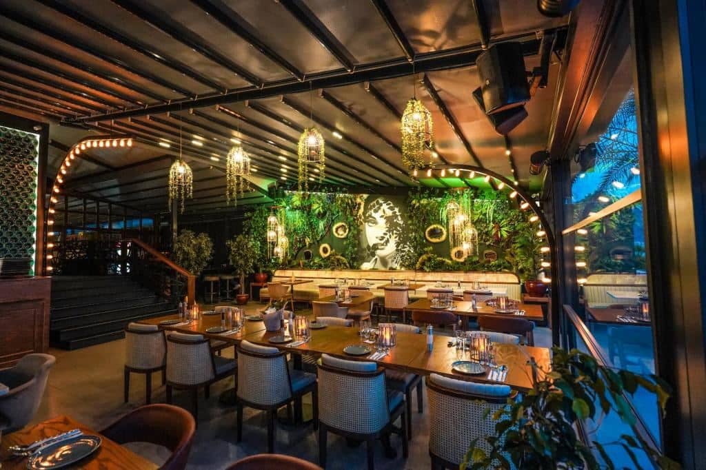 restaurants-aurasia-beach-house