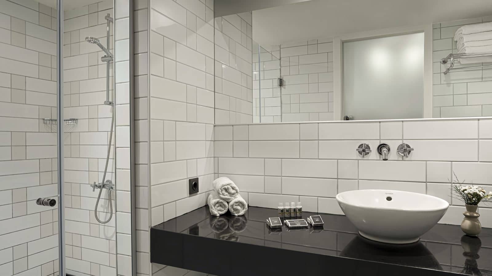 rooms-standart-room-land-view