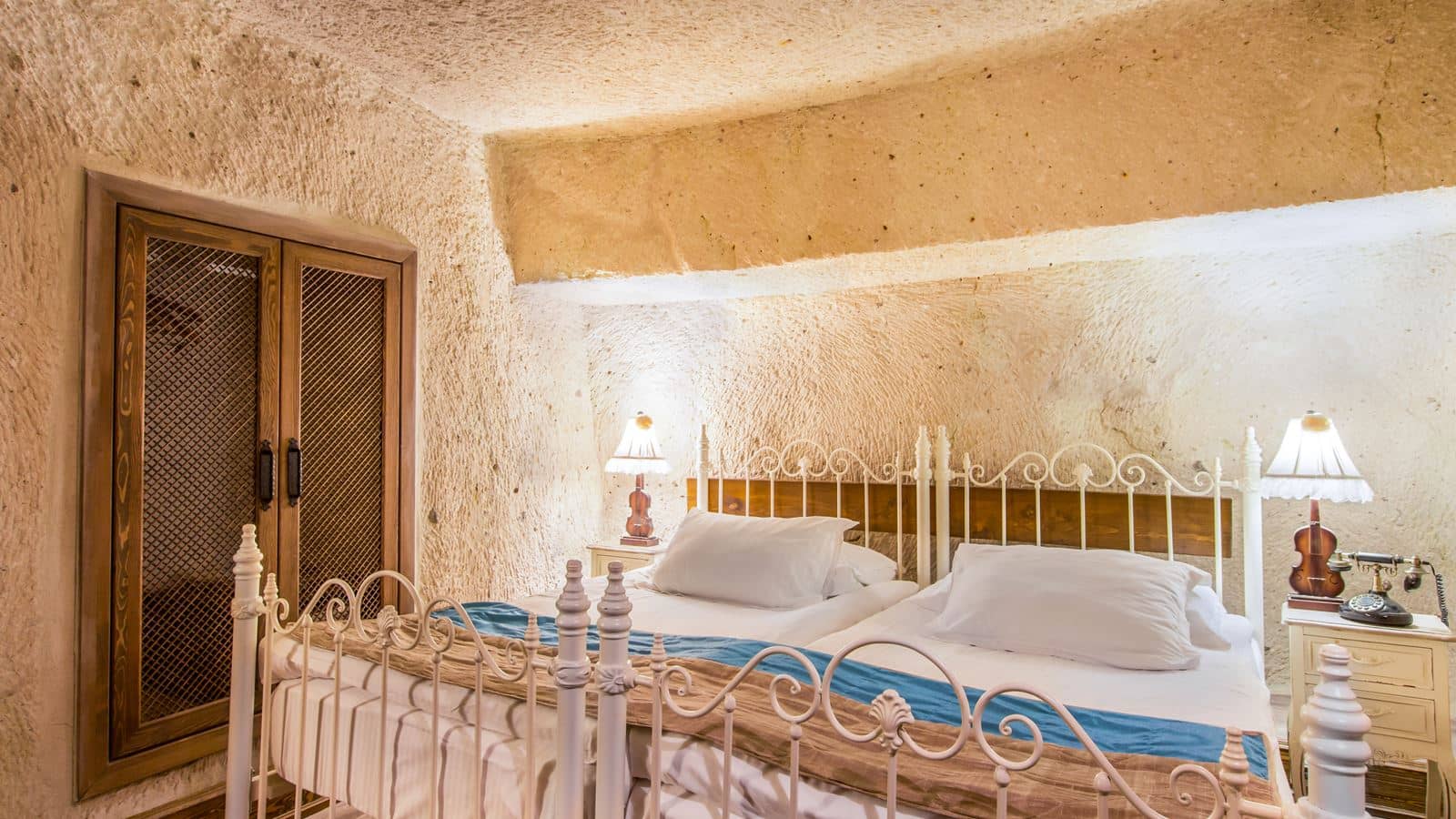 rooms-superior-cave