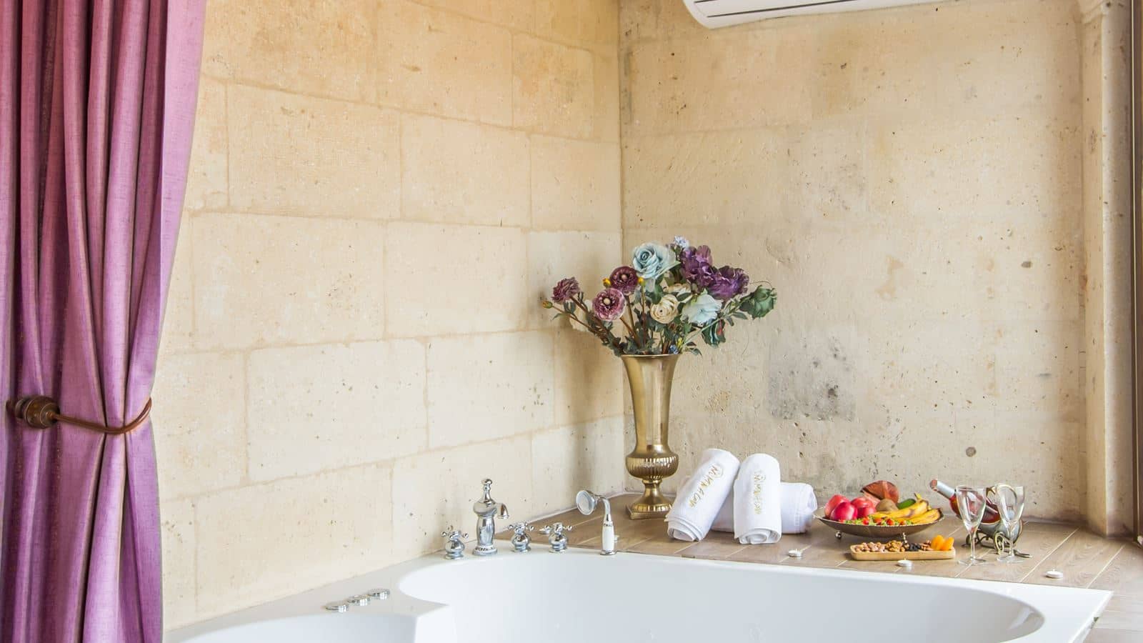 rooms-king-suite-stone