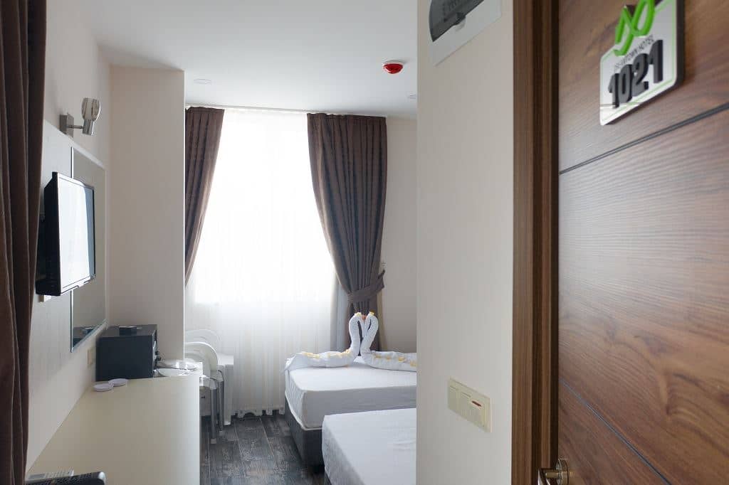 rooms-standard-room