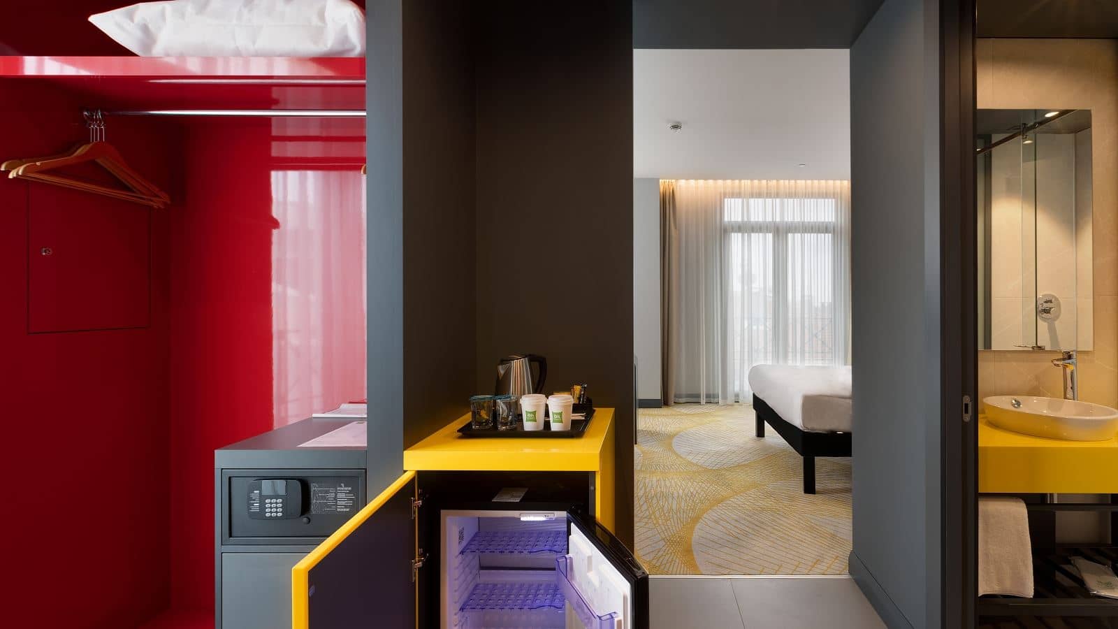 rooms-family-room