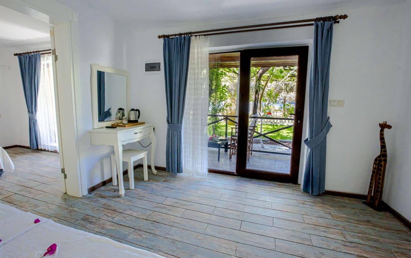 rooms-family-room