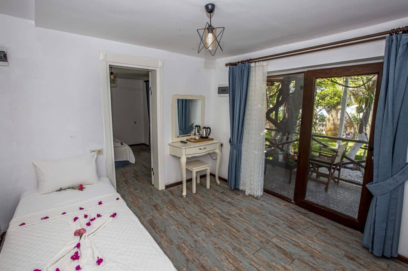 rooms-family-room