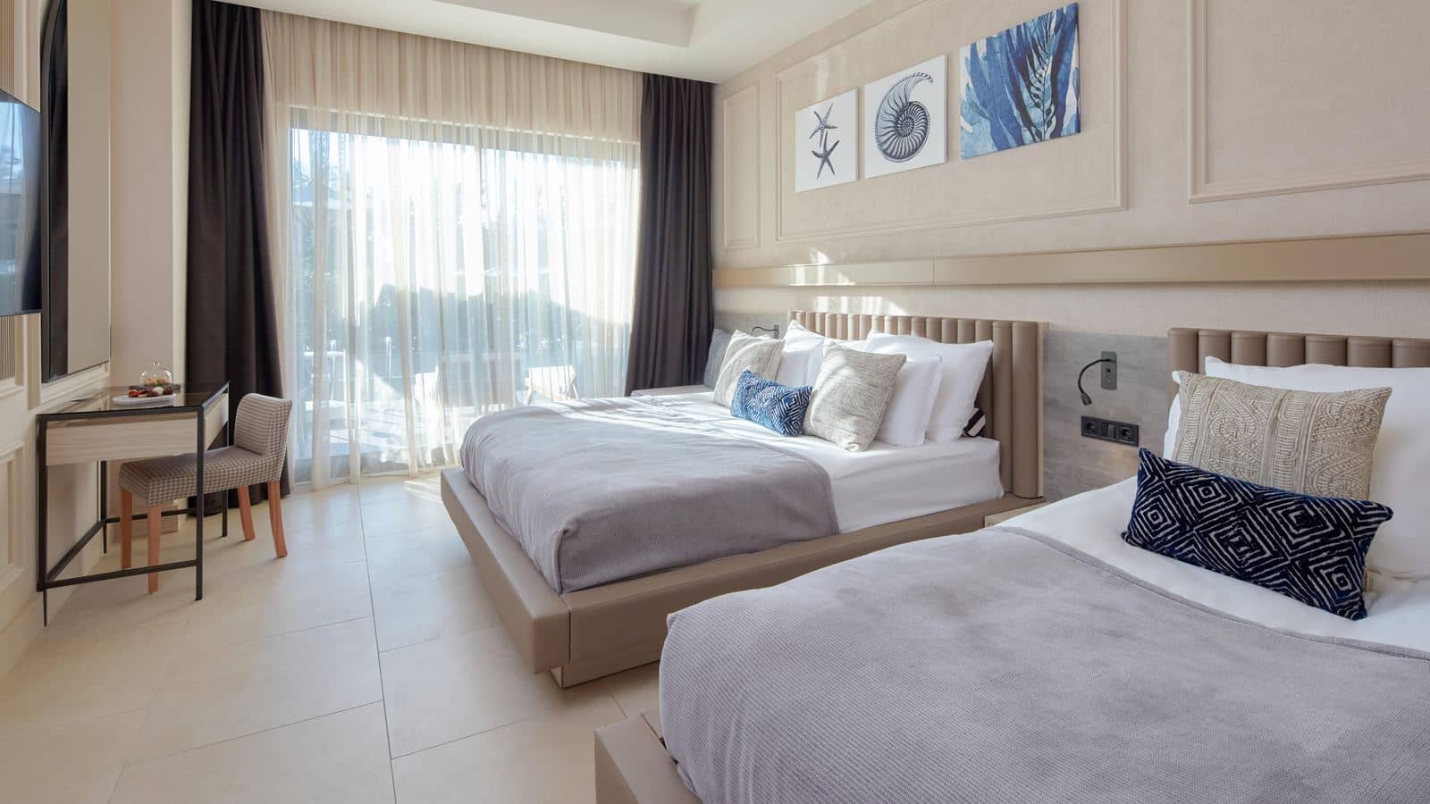 rooms-lagoon-swim-up