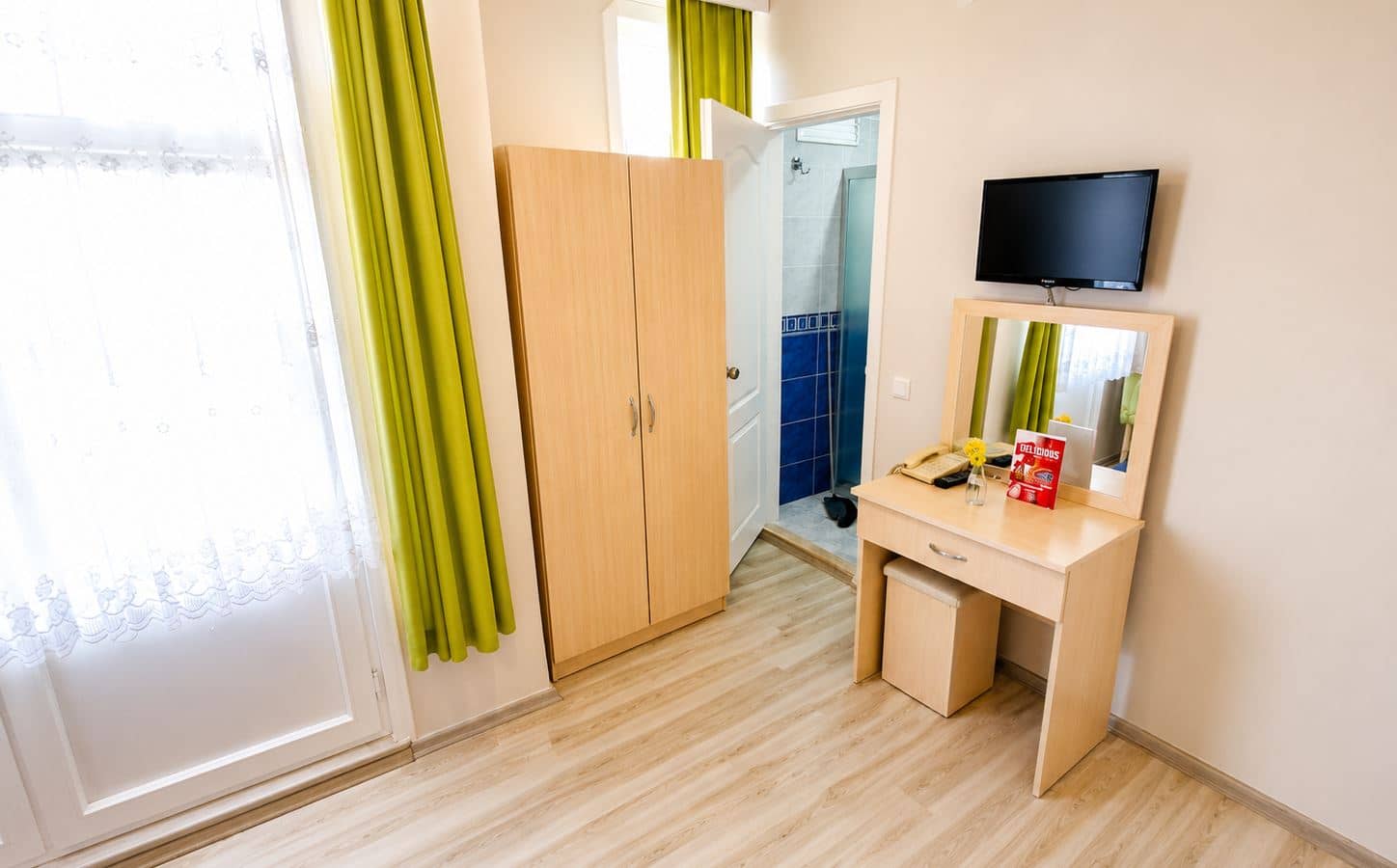 rooms-standard-double-room