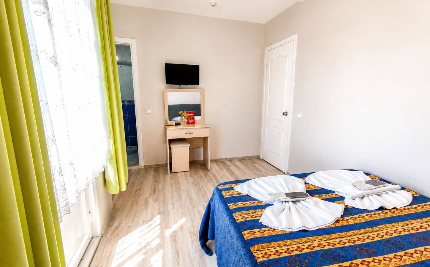 rooms-standard-double-room