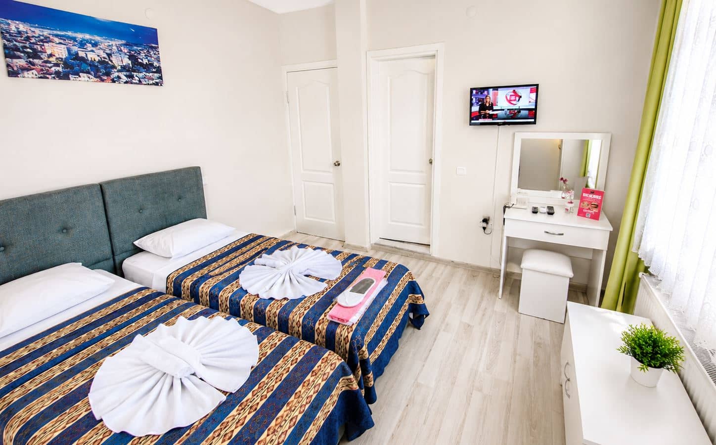 rooms-standard-triple-room