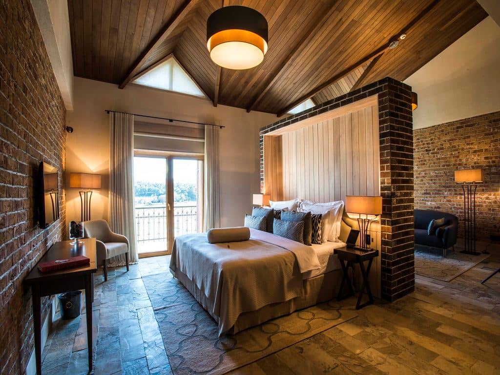 rooms-suite-room