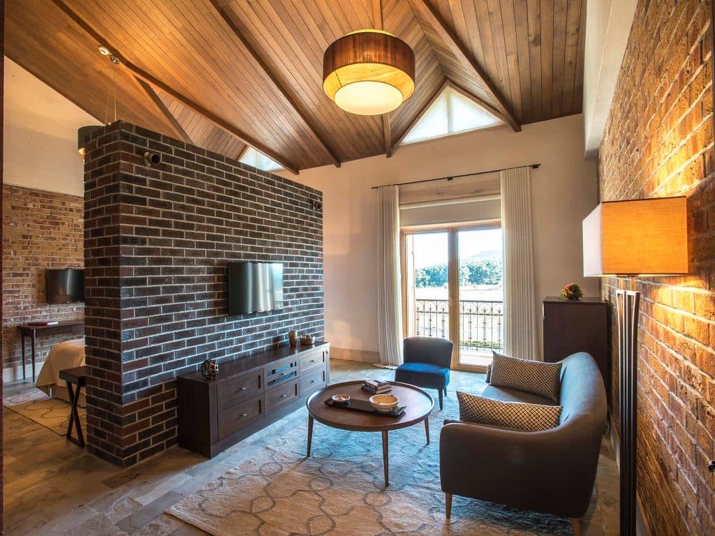 rooms-suite-room