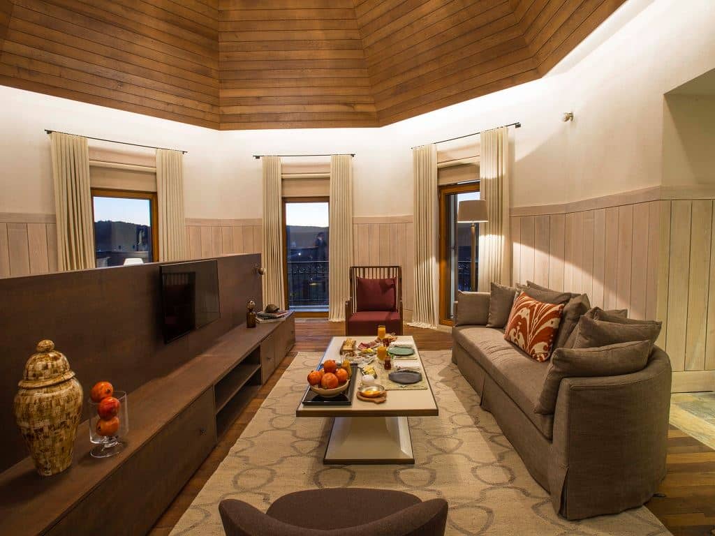 rooms-suite-room