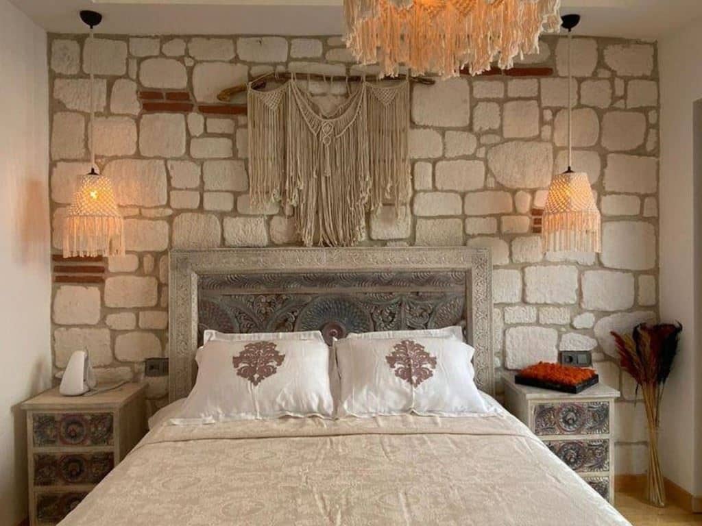 rooms-deluxe-room