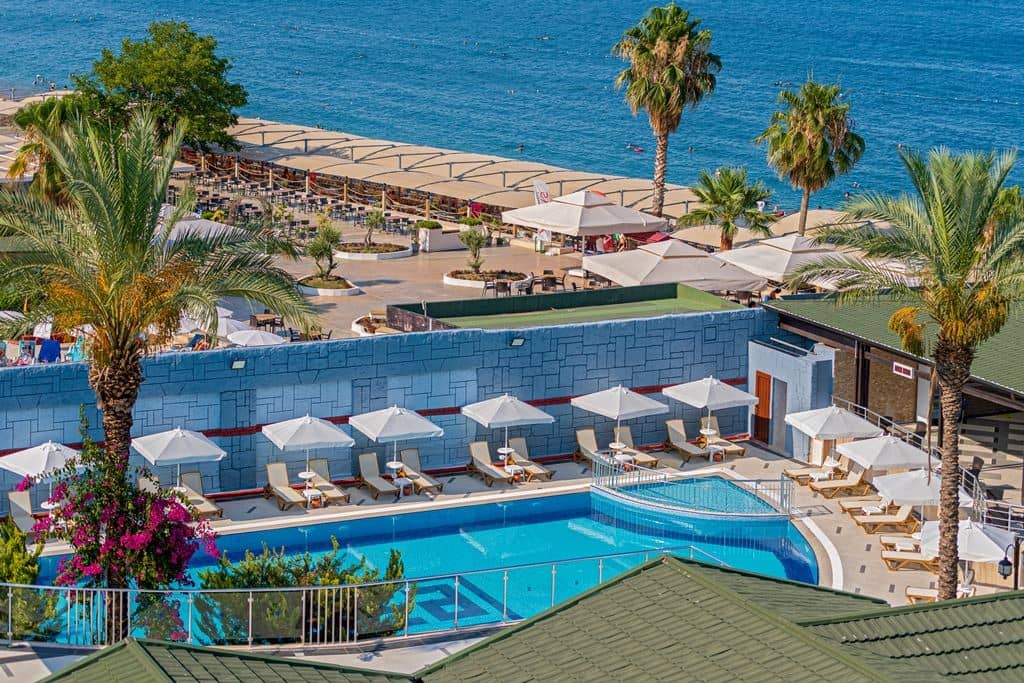 pools-outdoor-pool