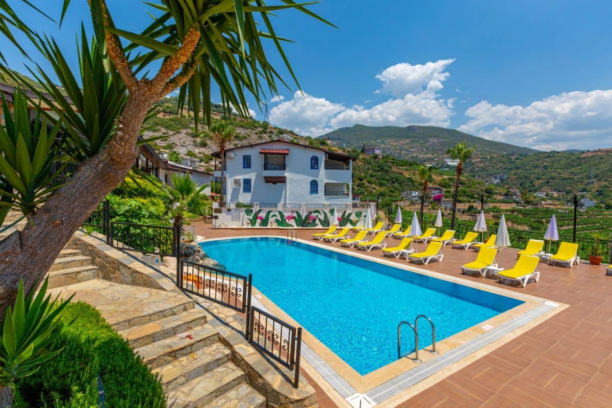 pools-outdoor-pool